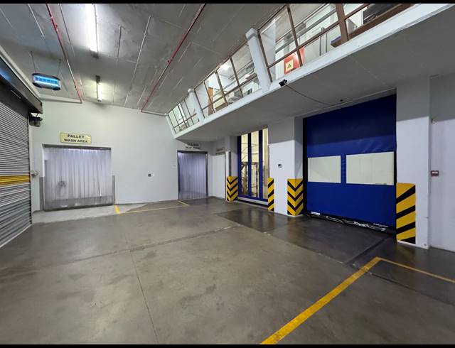 19,162M² WAREHOUSE FOR SALE IN INDUSTRIA WEST